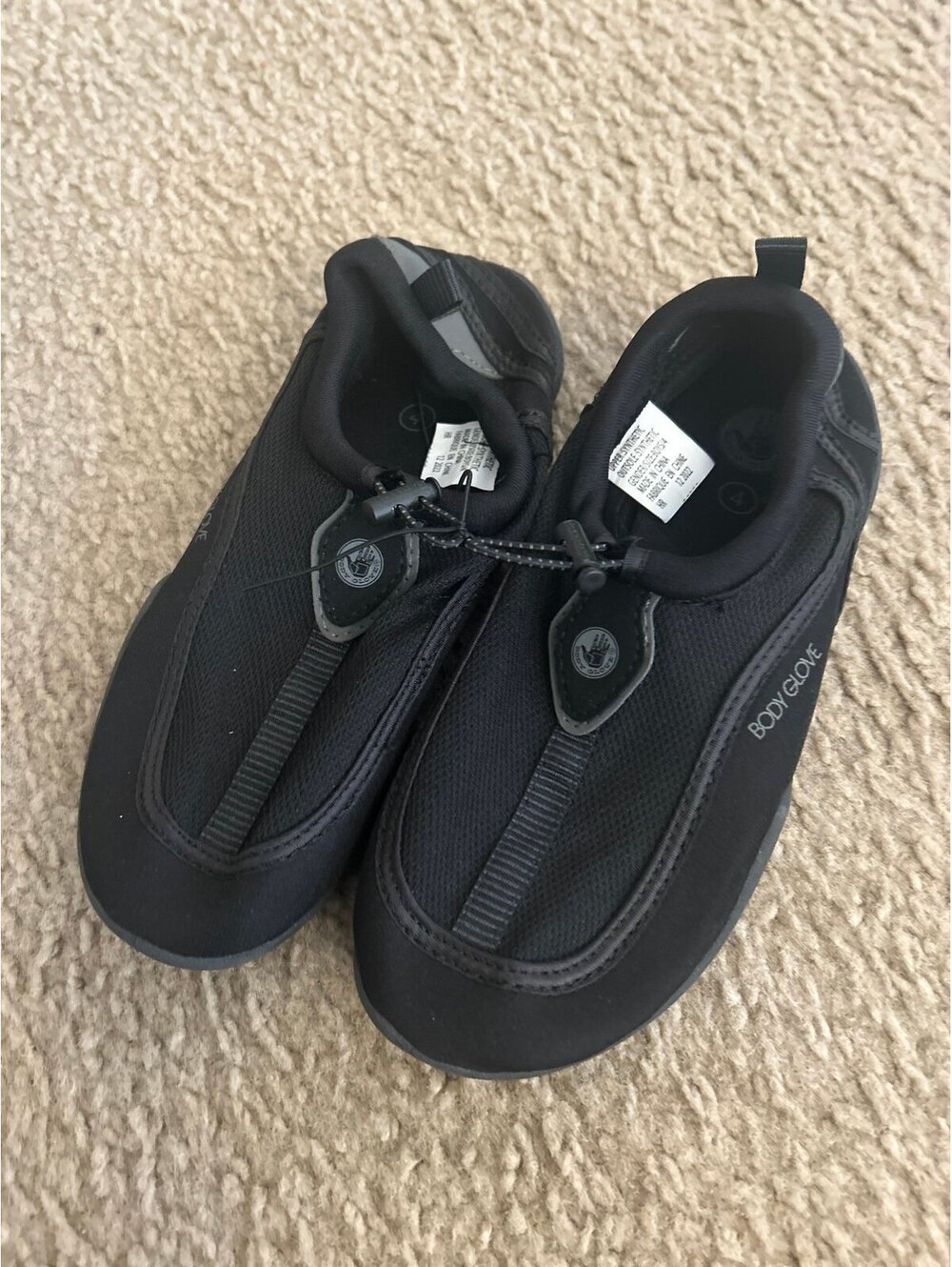 C423  water shoes size 4 girl boy